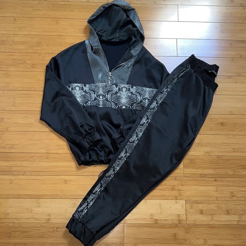 Zara tracksuit